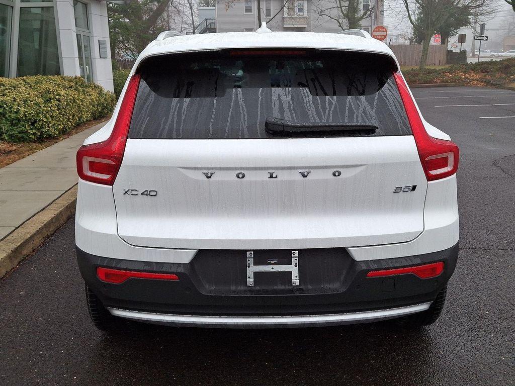 new 2025 Volvo XC40 car, priced at $49,040