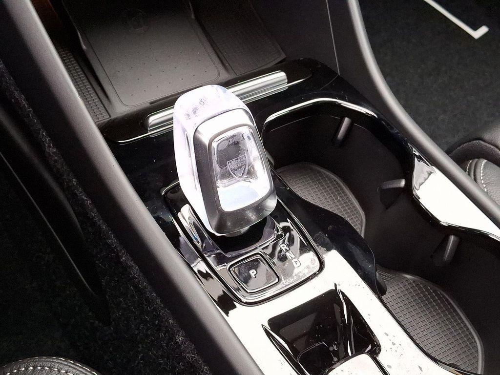 new 2025 Volvo XC40 car, priced at $49,040