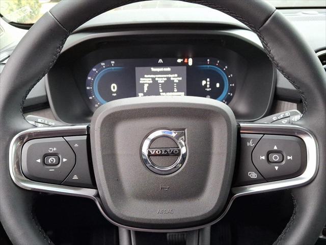 new 2025 Volvo XC40 car, priced at $51,040