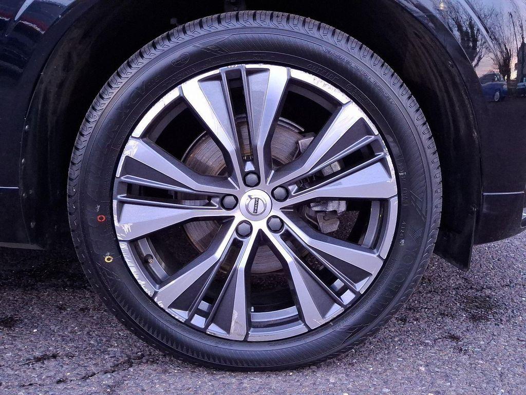 used 2022 Volvo XC60 car, priced at $32,000