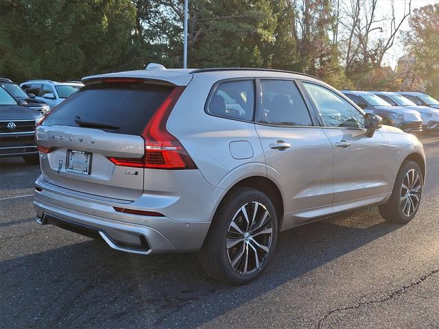 new 2025 Volvo XC60 car, priced at $55,335