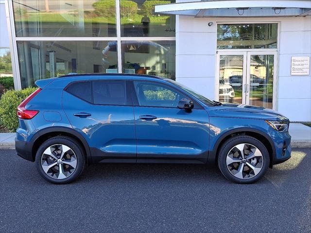 new 2025 Volvo XC40 car, priced at $48,495