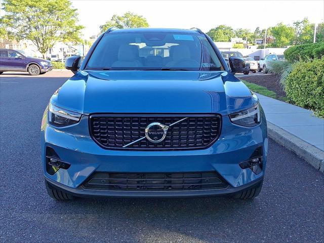 new 2025 Volvo XC40 car, priced at $48,495