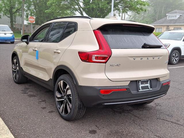 new 2025 Volvo XC40 car, priced at $51,785