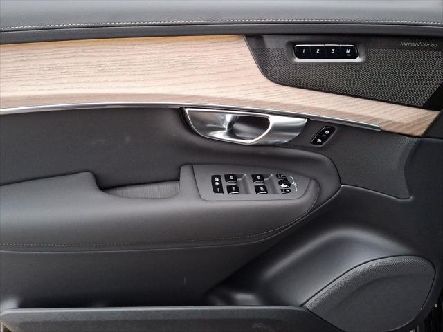 new 2025 Volvo XC90 car, priced at $65,555