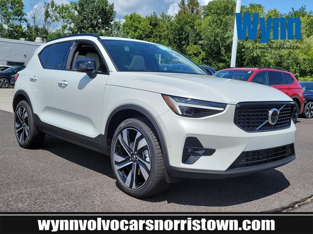 new 2025 Volvo XC40 car, priced at $51,040