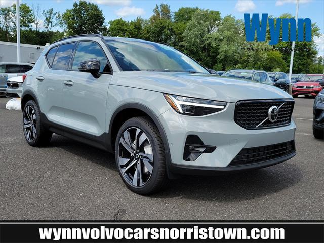 new 2025 Volvo XC40 car, priced at $51,040