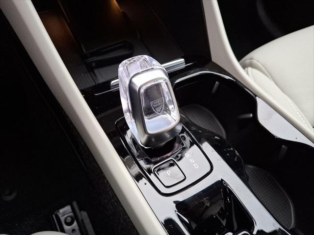 new 2025 Volvo XC40 car, priced at $49,790