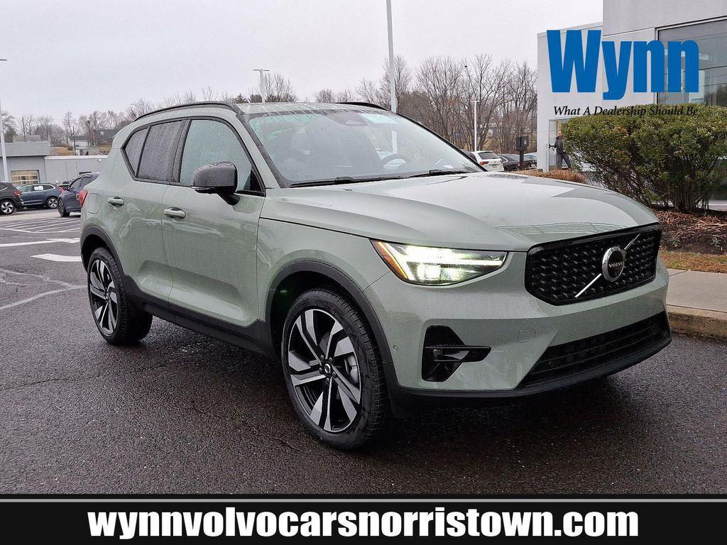 used 2025 Volvo XC40 car, priced at $44,990