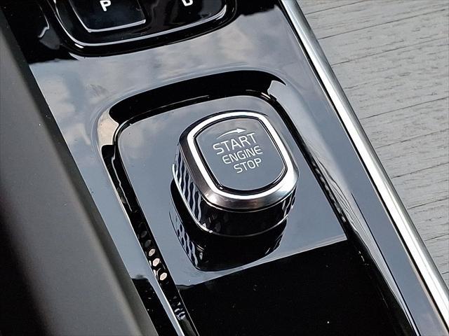 new 2025 Volvo XC60 car, priced at $55,360