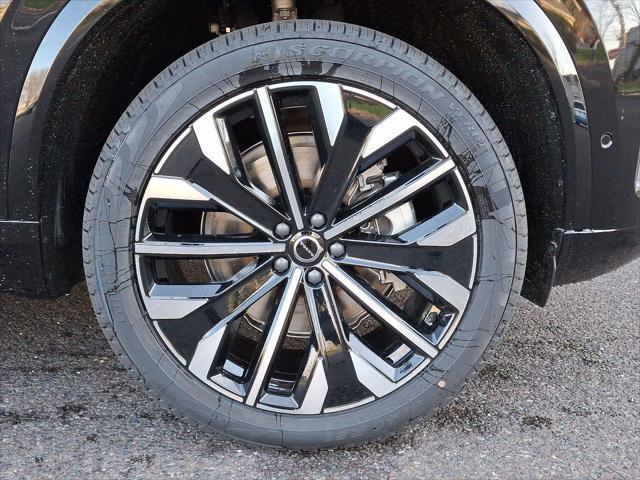 new 2025 Volvo XC90 car, priced at $68,245