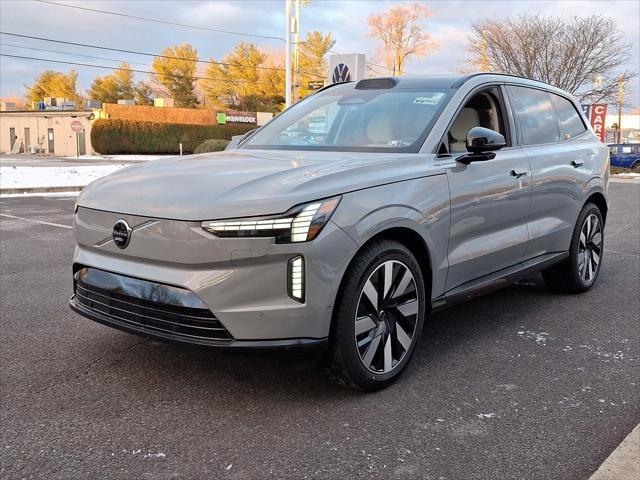 new 2025 Volvo EX90 car, priced at $85,640