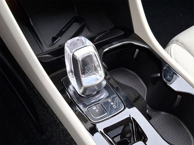 new 2025 Volvo XC40 car, priced at $51,565