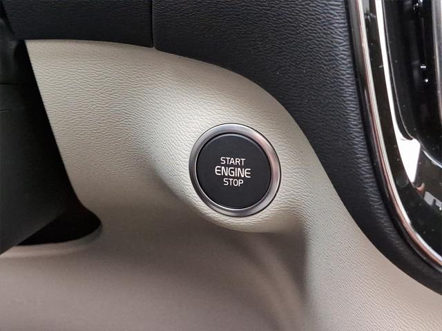 new 2025 Volvo XC40 car, priced at $51,565