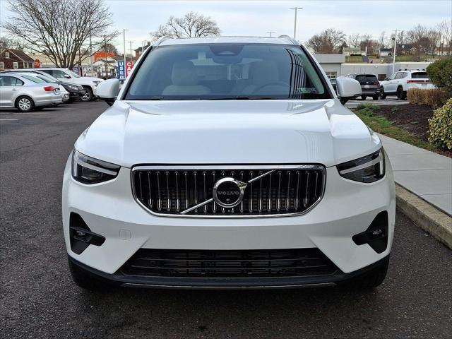 new 2025 Volvo XC40 car, priced at $51,565