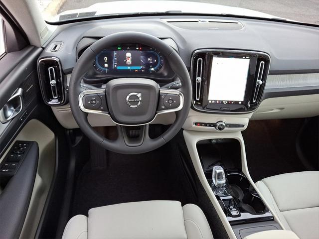 new 2025 Volvo XC40 car, priced at $51,565