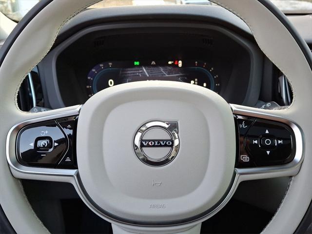 new 2025 Volvo XC60 car, priced at $54,925