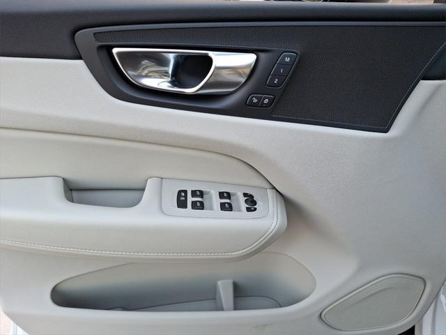 new 2025 Volvo XC60 car, priced at $54,925