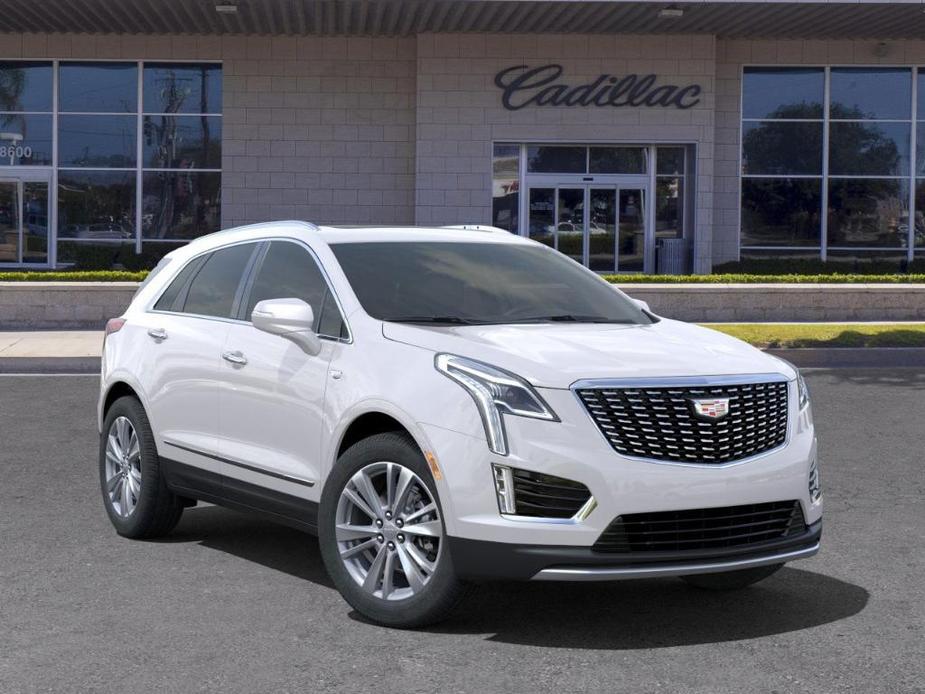 new 2024 Cadillac XT5 car, priced at $49,774