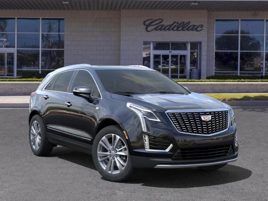 new 2025 Cadillac XT5 car, priced at $52,615