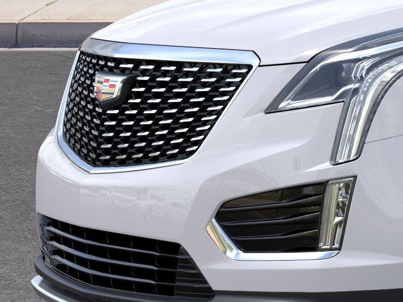 new 2025 Cadillac XT5 car, priced at $53,215