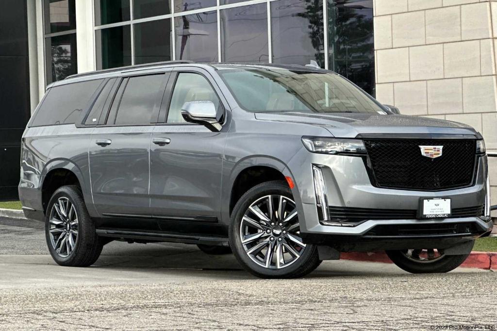 used 2022 Cadillac Escalade ESV car, priced at $79,995