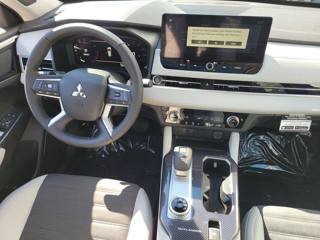 new 2025 Mitsubishi Outlander car, priced at $34,175