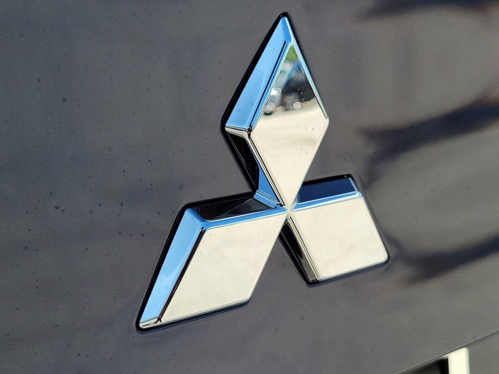 new 2025 Mitsubishi Outlander car, priced at $34,175