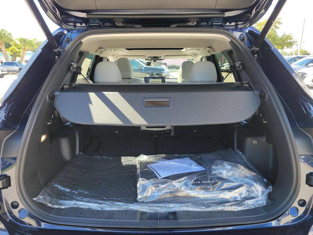 new 2025 Mitsubishi Outlander car, priced at $34,175