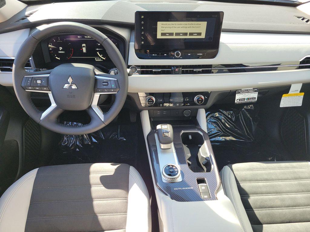 new 2025 Mitsubishi Outlander car, priced at $34,175