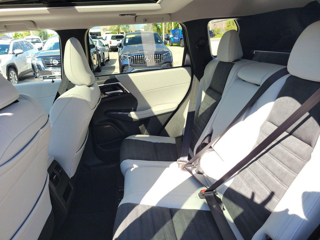 new 2025 Mitsubishi Outlander car, priced at $34,175