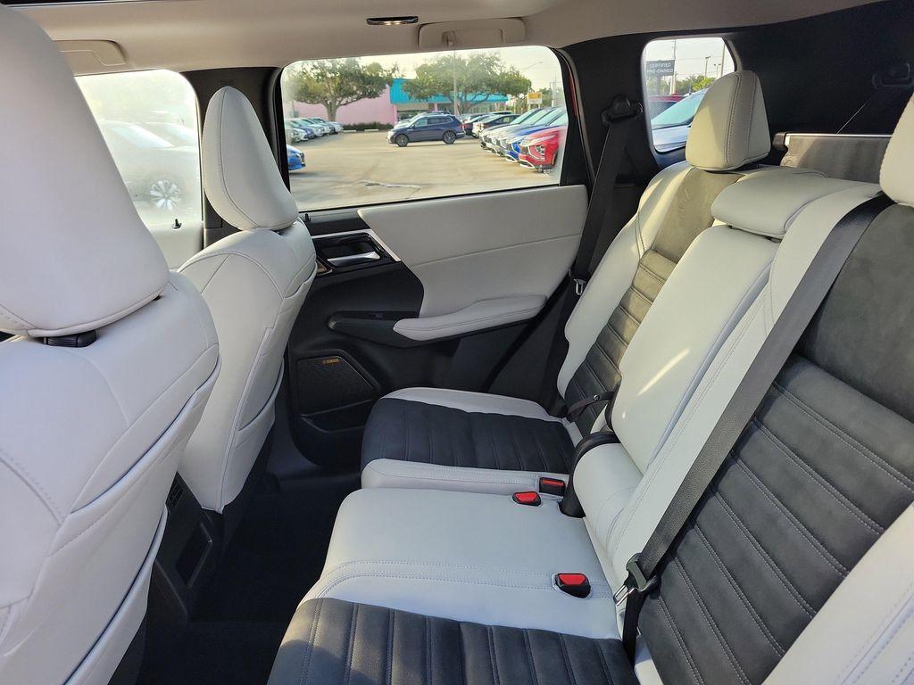 new 2025 Mitsubishi Outlander car, priced at $35,045