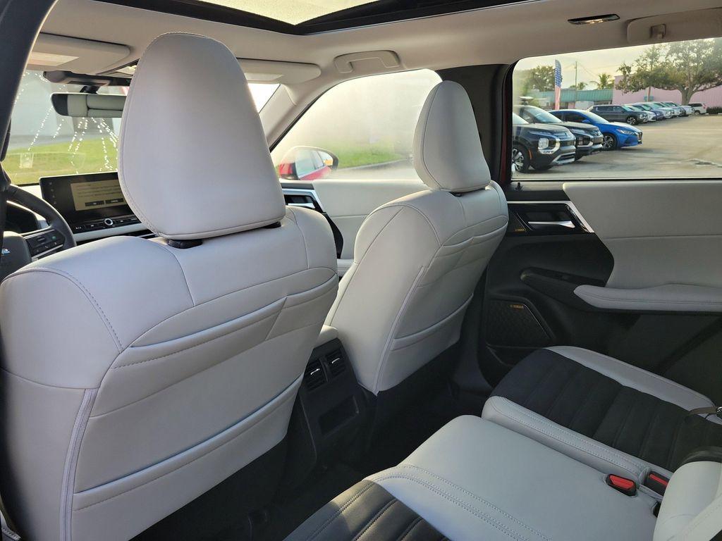 new 2025 Mitsubishi Outlander car, priced at $35,045