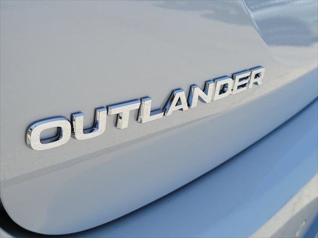 new 2025 Mitsubishi Outlander car, priced at $34,905