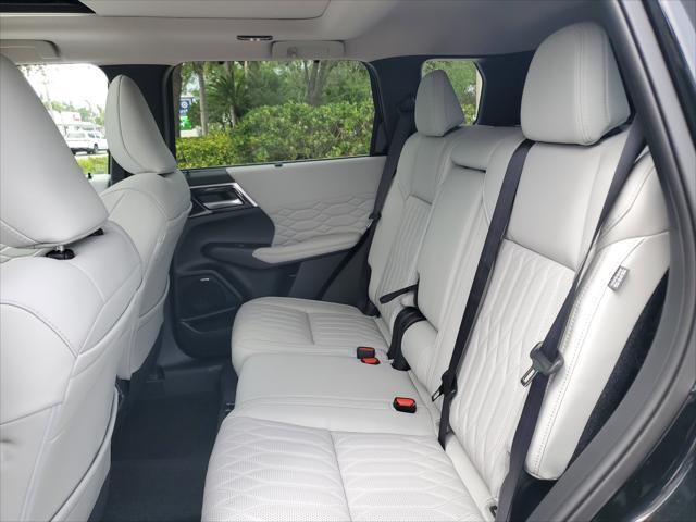 new 2025 Mitsubishi Outlander car, priced at $38,350