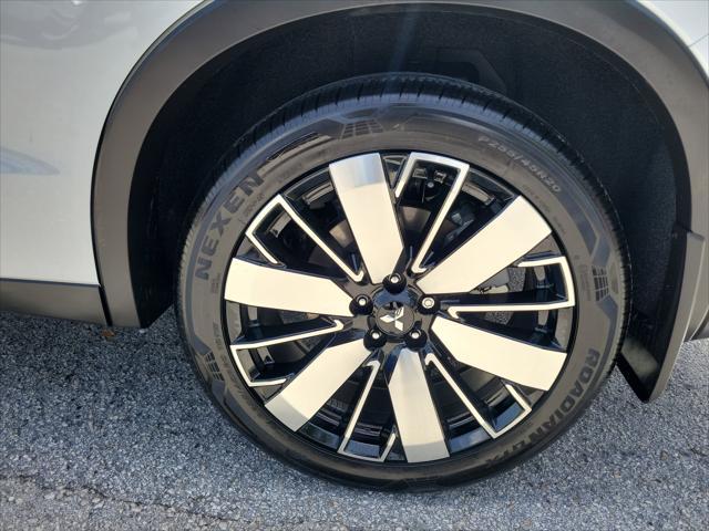 used 2025 Mitsubishi Outlander car, priced at $33,988