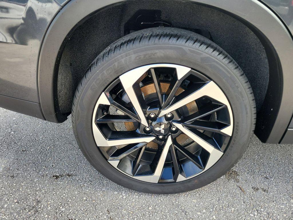used 2024 Mitsubishi Outlander car, priced at $25,788