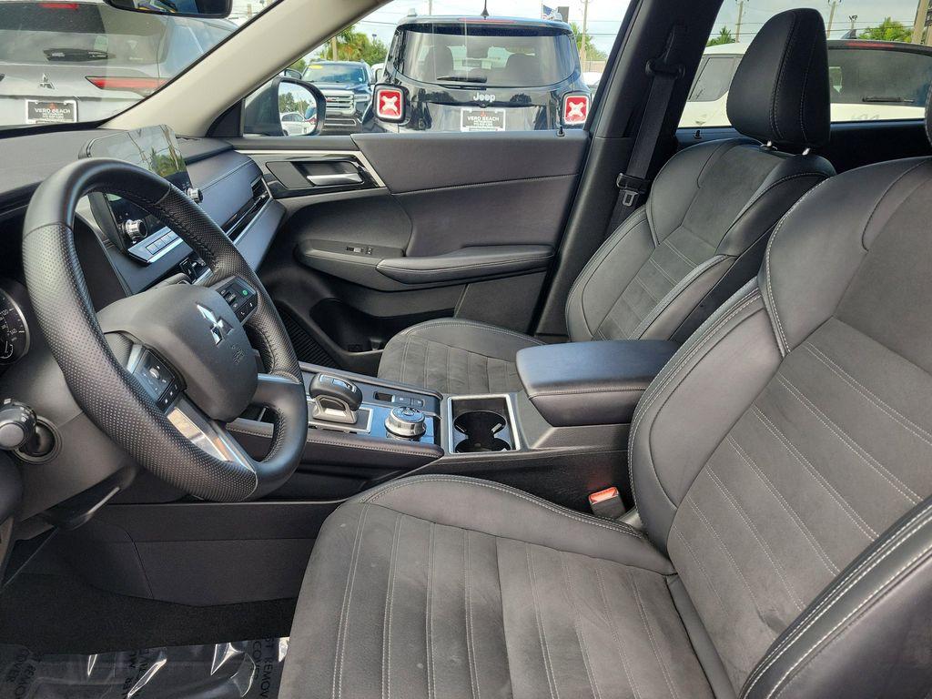 used 2024 Mitsubishi Outlander car, priced at $25,788