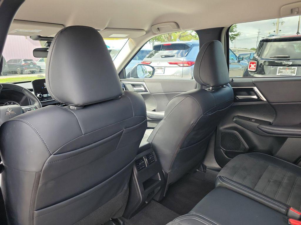 used 2024 Mitsubishi Outlander car, priced at $25,788