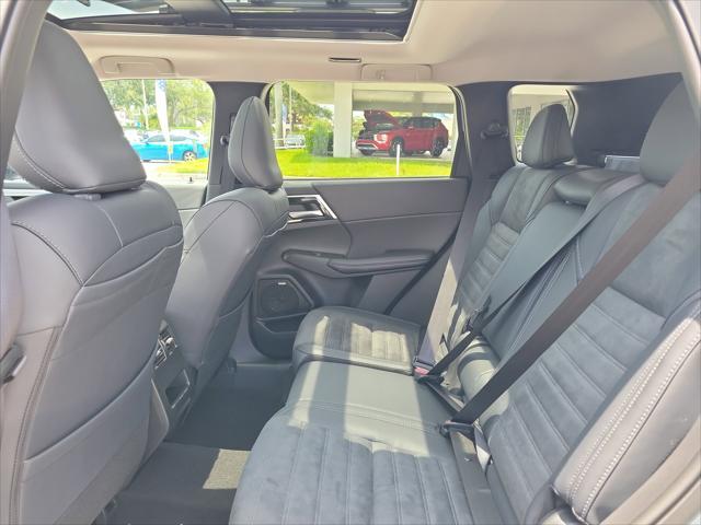 new 2025 Mitsubishi Outlander car, priced at $39,065