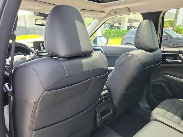 new 2025 Mitsubishi Outlander PHEV car, priced at $40,885