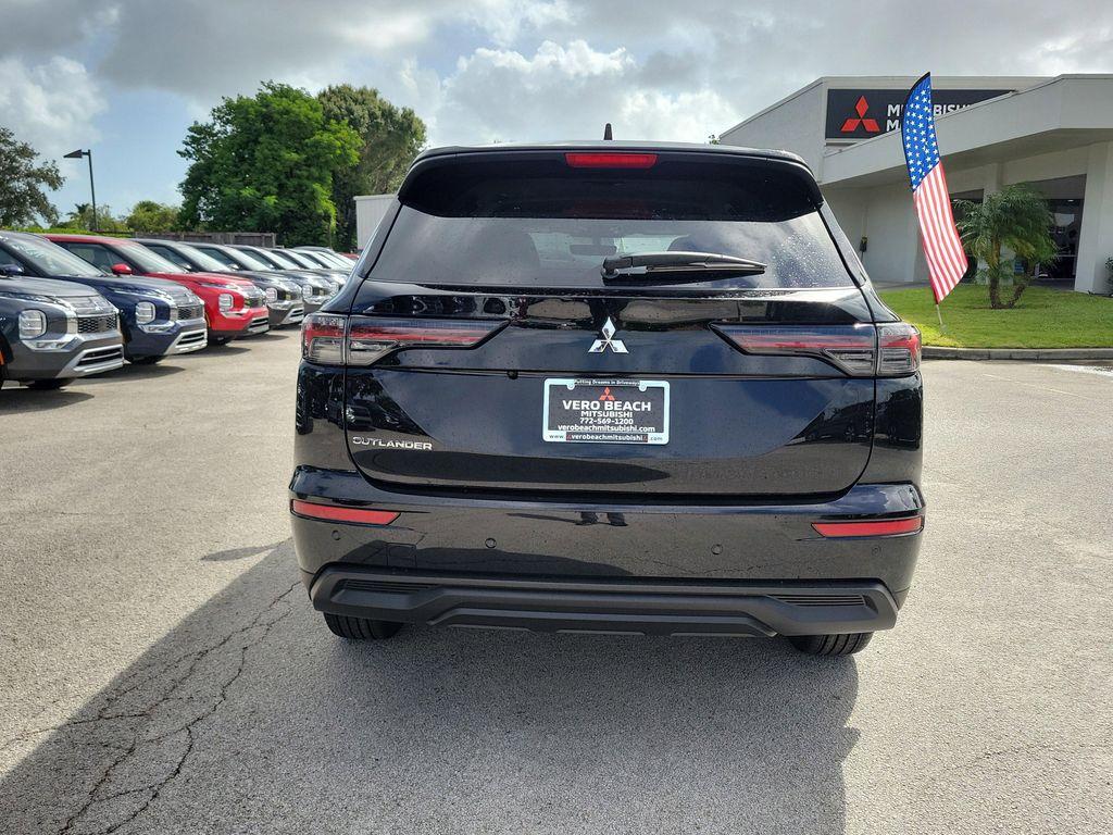 new 2025 Mitsubishi Outlander car, priced at $27,690