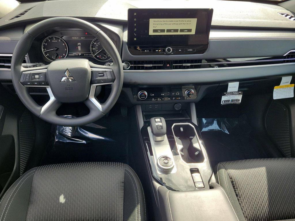 new 2025 Mitsubishi Outlander car, priced at $27,690