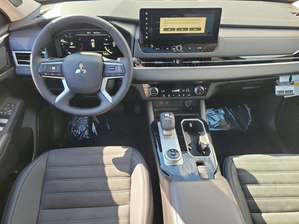 new 2025 Mitsubishi Outlander car, priced at $34,450