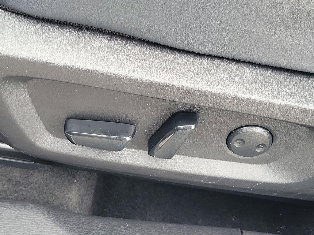 used 2024 Mitsubishi Outlander car, priced at $23,788