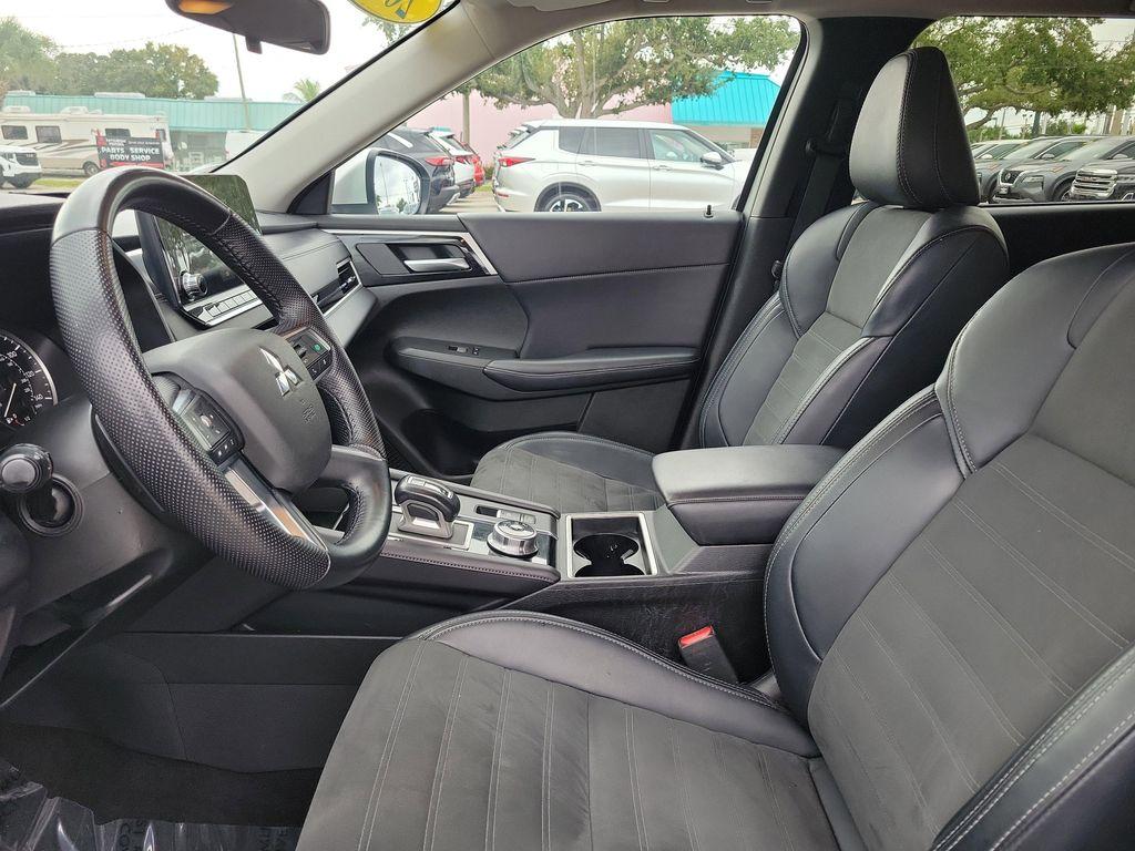 used 2024 Mitsubishi Outlander car, priced at $23,788