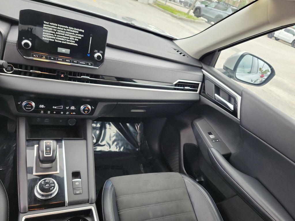 used 2024 Mitsubishi Outlander car, priced at $23,788