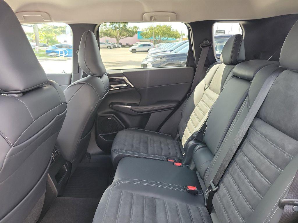 new 2025 Mitsubishi Outlander car, priced at $30,975