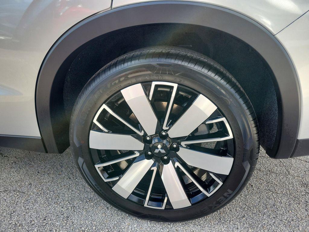 new 2025 Mitsubishi Outlander car, priced at $30,975