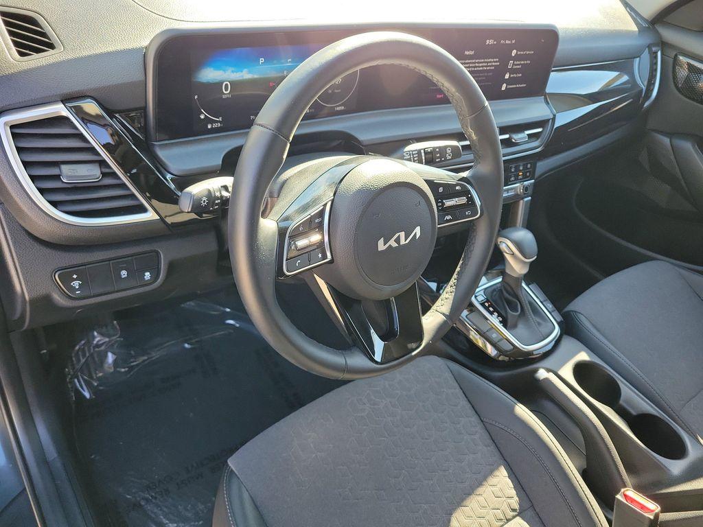 used 2024 Kia Seltos car, priced at $21,988